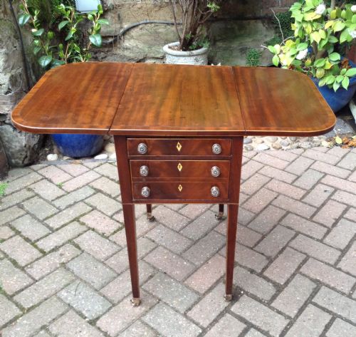A RARE REGENCY PEMBROKE WORK TABLE - ADDITIONAL PHOTO 1