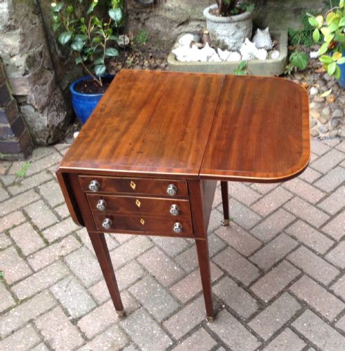 A RARE REGENCY PEMBROKE WORK TABLE - ADDITIONAL PHOTO 2