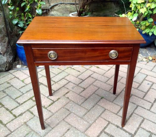 small mahogany side table - CATEGORY: ANTIQUE TABLES - DATED VICTORIAN