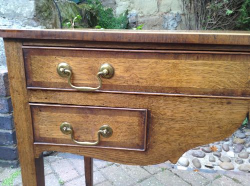 GEORGIAN OAK LOWBOY OR SIDE TABLE - ADDITIONAL PHOTO 1