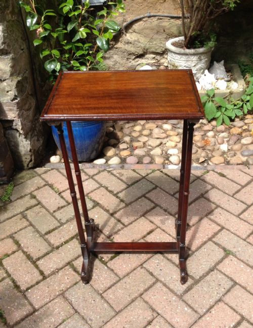small edwardian occasional table - CATEGORY: ANTIQUE TABLES - DATED EDWARDIAN