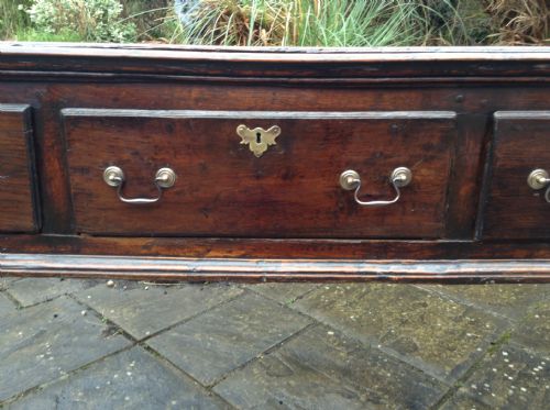 FANTASTIC GEORGIAN OAK DRESSER BASE - ADDITIONAL PHOTO 1