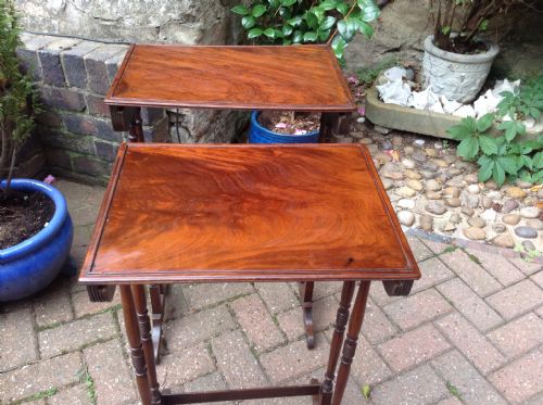 ELEGANT 19TH CENTURY NEST OF TABLES - ADDITIONAL PHOTO 4