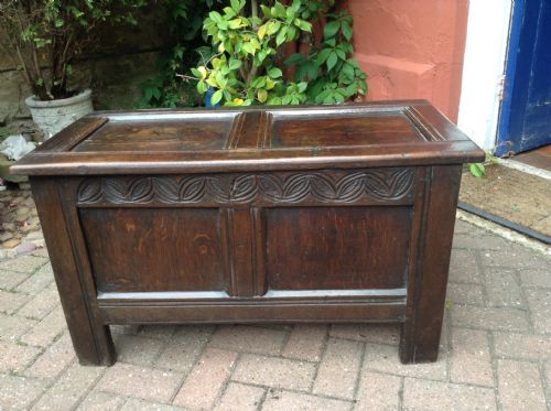 very small oak coffer - CATEGORY: ANTIQUE CHESTS - DATED 1700
