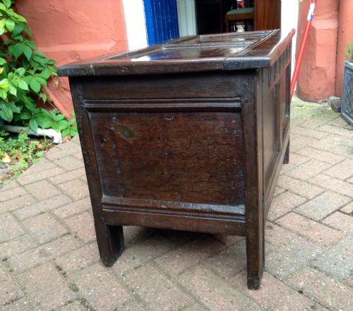 VERY SMALL OAK COFFER - ADDITIONAL PHOTO 4