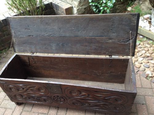 EARLY OAK COFFER - ADDITIONAL PHOTO 4