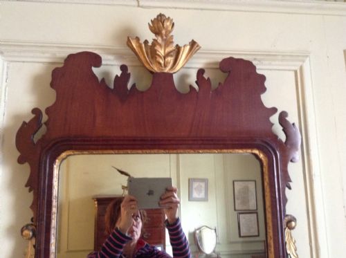 GEORGIAN FRET AND PARCEL GILT WALL MIRROR - ADDITIONAL PHOTO 1