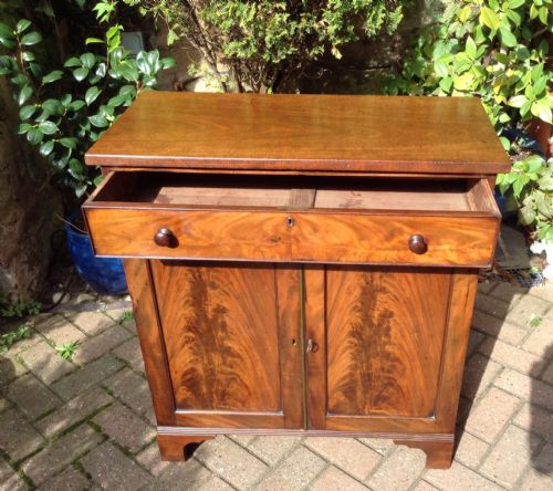 SMALL REGENCY CHIFFONIER - ADDITIONAL PHOTO 2