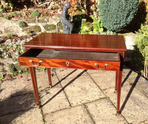 VERY PRETTY GEORGIAN MAHOGANY SIDE TABLE - ADDITIONAL PHOTO 3