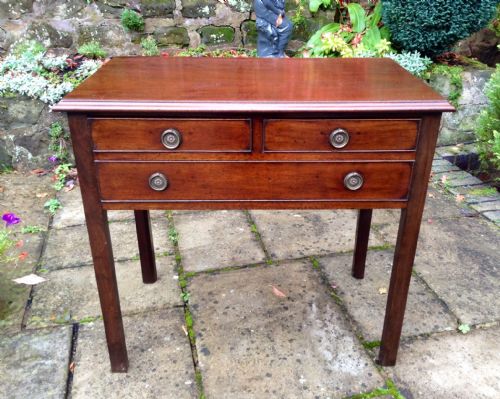 georgian mahogany lowboy - CATEGORY: ANTIQUE FURNITURE - DATED GEORGIAN