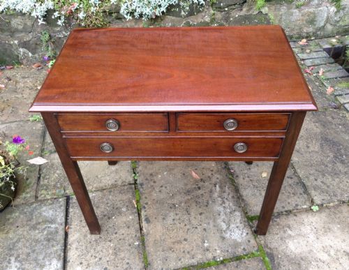 GEORGIAN MAHOGANY LOWBOY - ADDITIONAL PHOTO 1