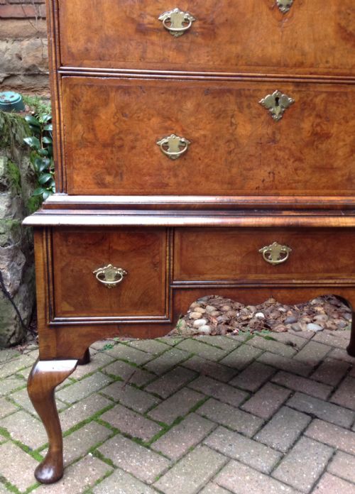 LATE 17TH CENTURY WALNUT CHEST ON STAND - ADDITIONAL PHOTO 4