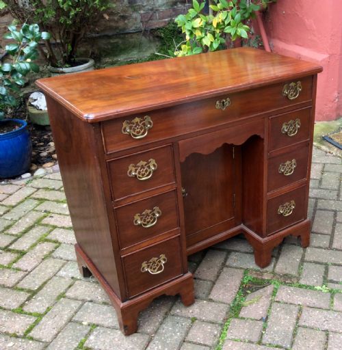 LADY'S KNEEHOLE DESK - ADDITIONAL PHOTO 2