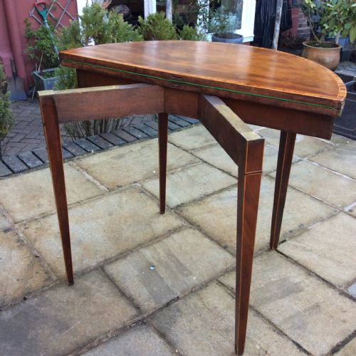 LOVELY GEORGIAN MAHOGANY CARD TABLE - ADDITIONAL PHOTO 4