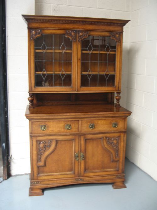 Good  Oak Cabinet Bookcase
