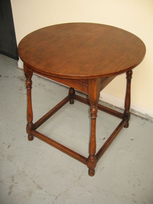 Round Oak Occasional Dining Table