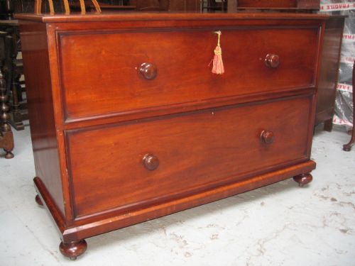 Victorian Low Mahogany Chest of Drawers