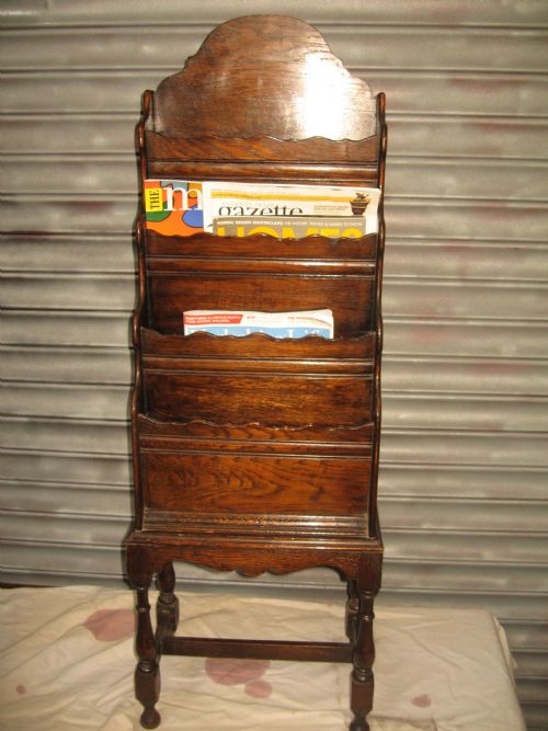 Oak Paper  /  Magazine  Rack