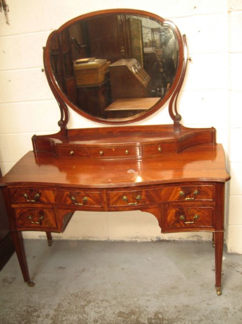 Large Mahogany Dressing Table