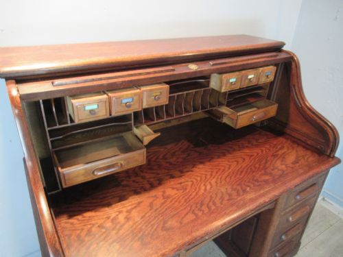 LARGE OAK ROLL TOP DESK - ADDITIONAL PHOTO 9