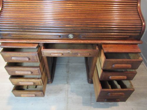 LARGE OAK ROLL TOP DESK - ADDITIONAL PHOTO 10