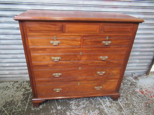Late Victorian Mahogany Chest of Seven Drawers