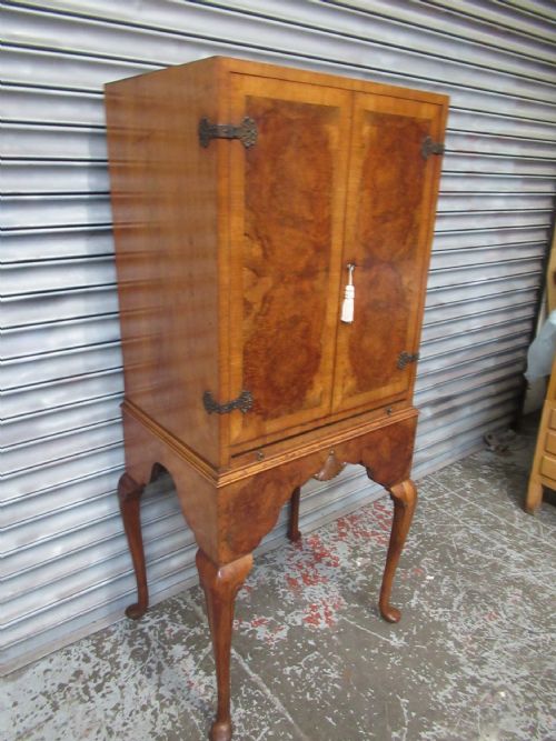 Walnut and Burr Walnut  Cocktail Drinks Cabinet