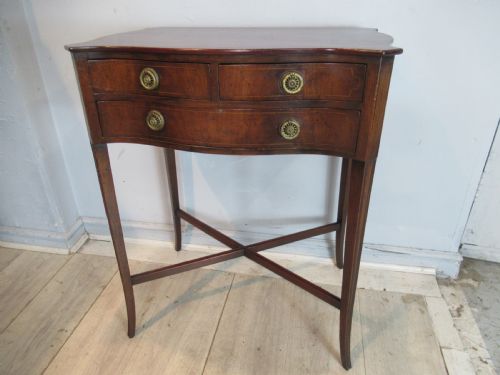 Mahogany Side Table / Lamp Table