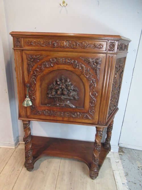 Late Victorian   Walnut  Side Cabinet /Cupboard