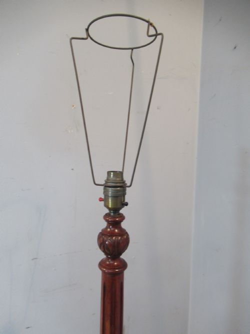 MAHOGANY CHIPPENDALE STYLE FLOOR LAMP - ADDITIONAL PHOTO 2