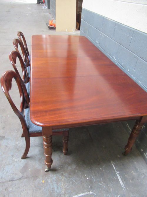 Victorian  Mahogany  Extending Dining Table