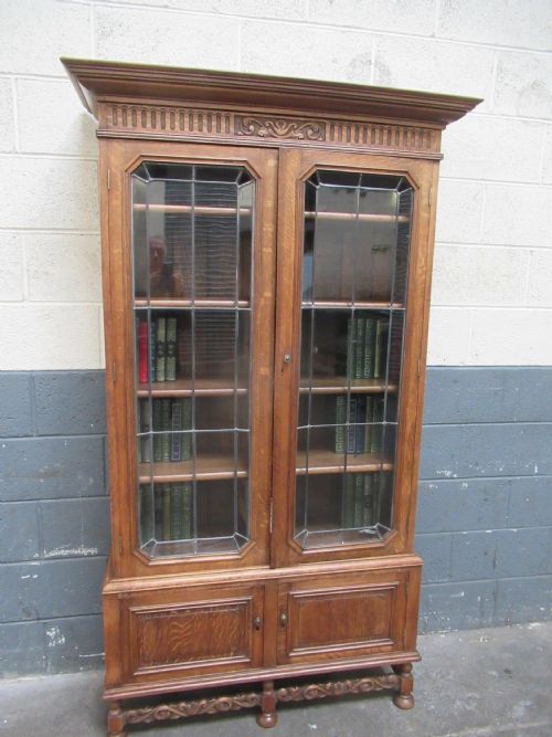 1920s Oak  Two Door Leaded Glazed  Bookcase
