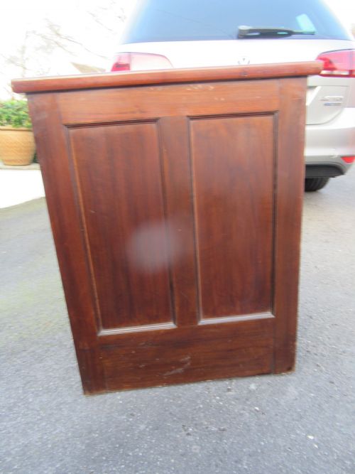 A VERY WELL MADE MAHOGANY INDUSTRIAL CUPBOARD - ADDITIONAL PHOTO 9