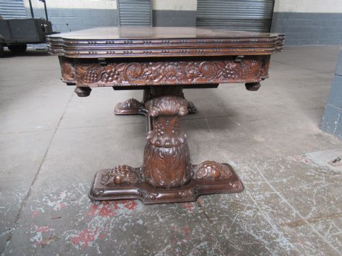 LARGE OAK EXTENDING DINING TABLE - ADDITIONAL PHOTO 9