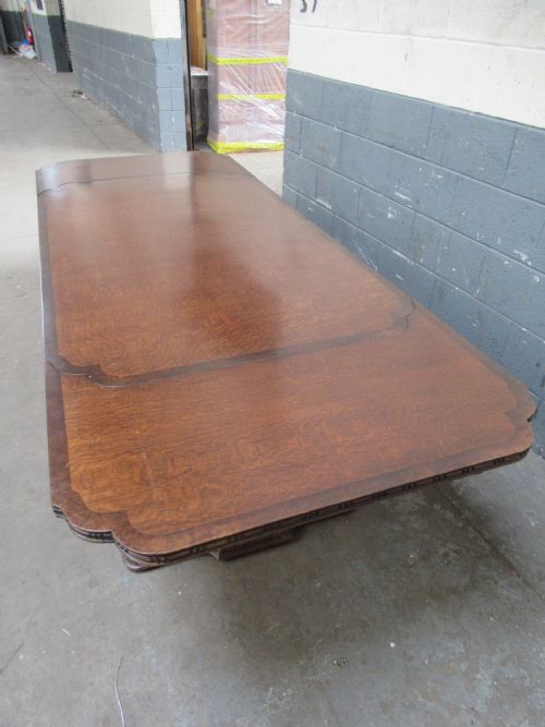 LARGE OAK EXTENDING DINING TABLE - ADDITIONAL PHOTO 4