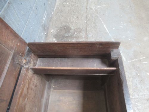 SMALL SIZE 18TH CENTURY OAK KIST - ADDITIONAL PHOTO 3