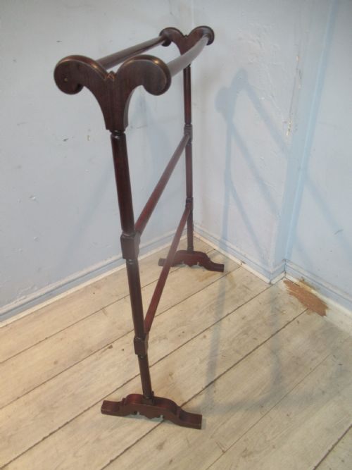 LARGE VICTORIAN PERIOD MAHOGANY TOWEL RAIL - ADDITIONAL PHOTO 3