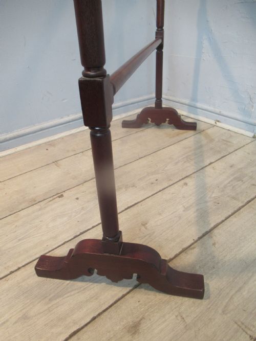 LARGE VICTORIAN PERIOD MAHOGANY TOWEL RAIL - ADDITIONAL PHOTO 5
