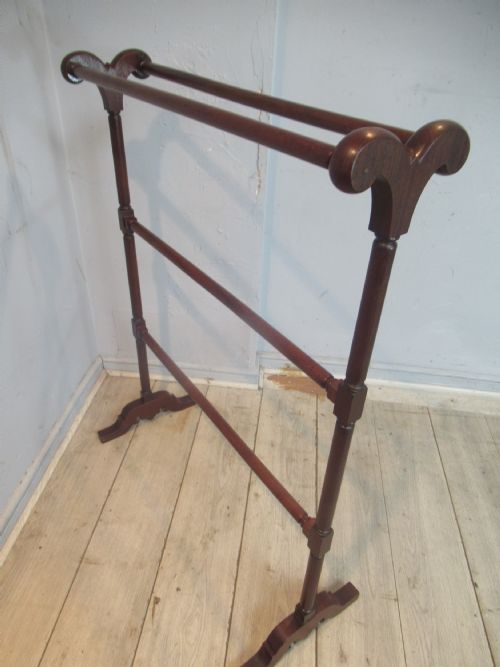 LARGE VICTORIAN PERIOD MAHOGANY TOWEL RAIL - ADDITIONAL PHOTO 9