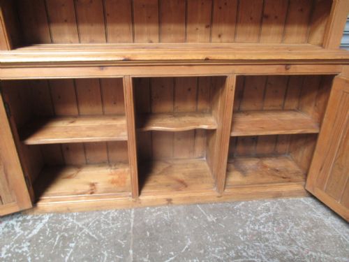 LARGE VICTORIAN PITCH PINE DRESSER 1880S - ADDITIONAL PHOTO 10
