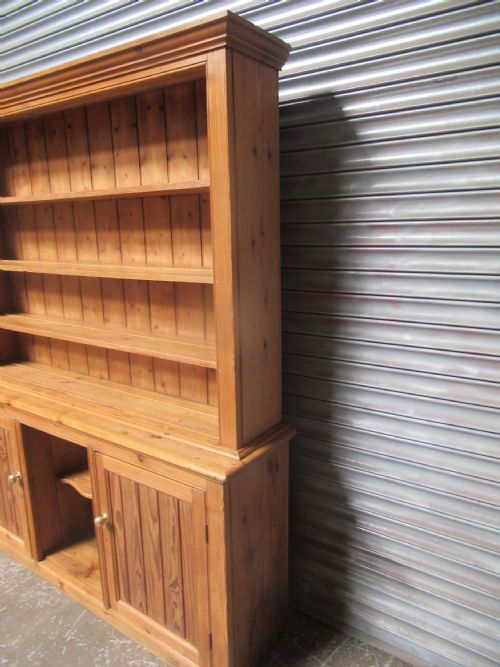 LARGE VICTORIAN PITCH PINE DRESSER 1880S - ADDITIONAL PHOTO 6
