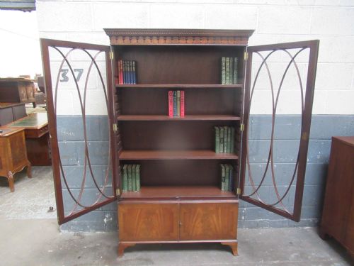 TALL MAHOGANY TWO DOOR GLASS BOOKCASE - ADDITIONAL PHOTO 8