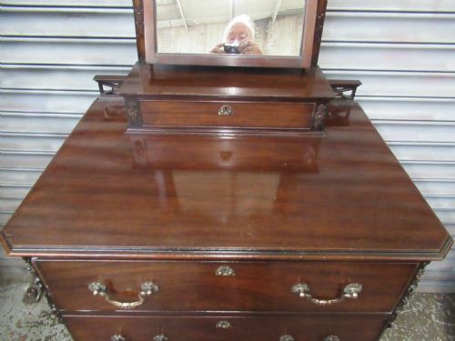 CHIPPENDALE STYLE MAHOGANY DRESSING CHEST - ADDITIONAL PHOTO 11