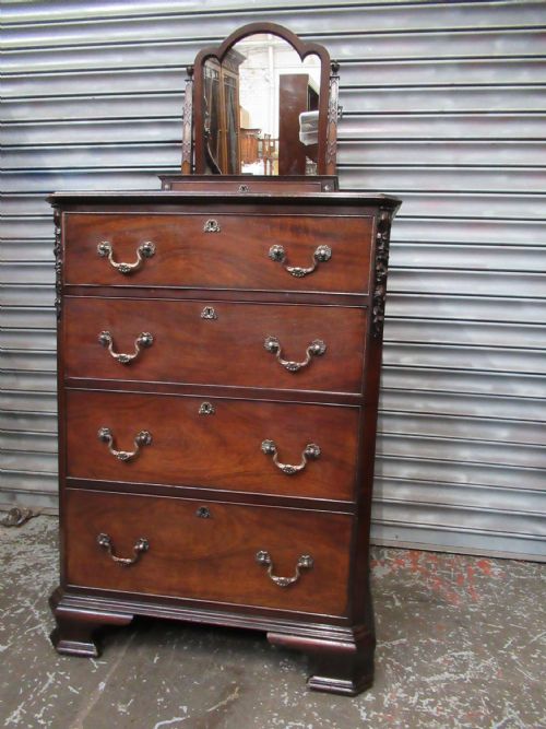 CHIPPENDALE STYLE MAHOGANY DRESSING CHEST - ADDITIONAL PHOTO 1