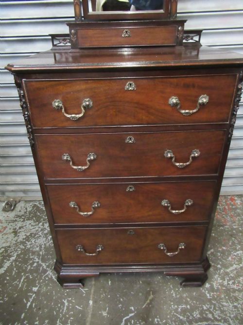 CHIPPENDALE STYLE MAHOGANY DRESSING CHEST - ADDITIONAL PHOTO 2