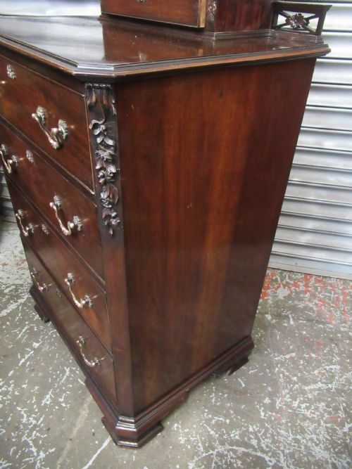 CHIPPENDALE STYLE MAHOGANY DRESSING CHEST - ADDITIONAL PHOTO 4