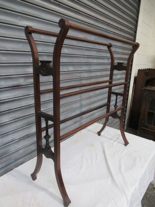 EDWARDIAN PERIOD MAHOGANY TOWEL RAIL - ADDITIONAL PHOTO 2