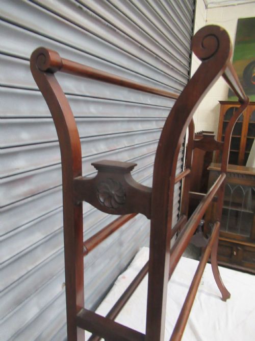 EDWARDIAN PERIOD MAHOGANY TOWEL RAIL - ADDITIONAL PHOTO 3