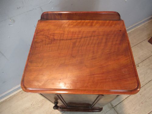 VICTORIAN BURR WALNUT BED SIDE CABINET - ADDITIONAL PHOTO 9