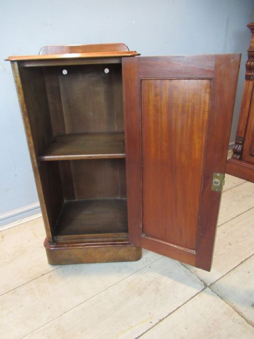 VICTORIAN BURR WALNUT BED SIDE CABINET - ADDITIONAL PHOTO 6